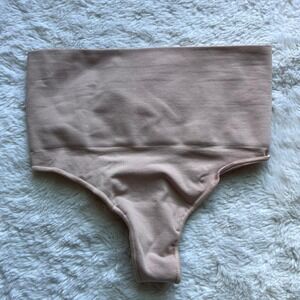SKIMS Women's Seamless Sculpting High Waisted Thong Clay Nude Shapewear S/M NWOT